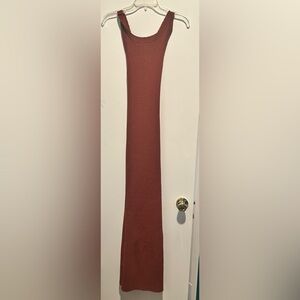 Chic Sleeveless Maxi Dress in Rich Brown